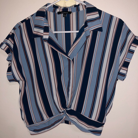 super chic blouse with stripes. breathable. size L - Picture 1 of 3